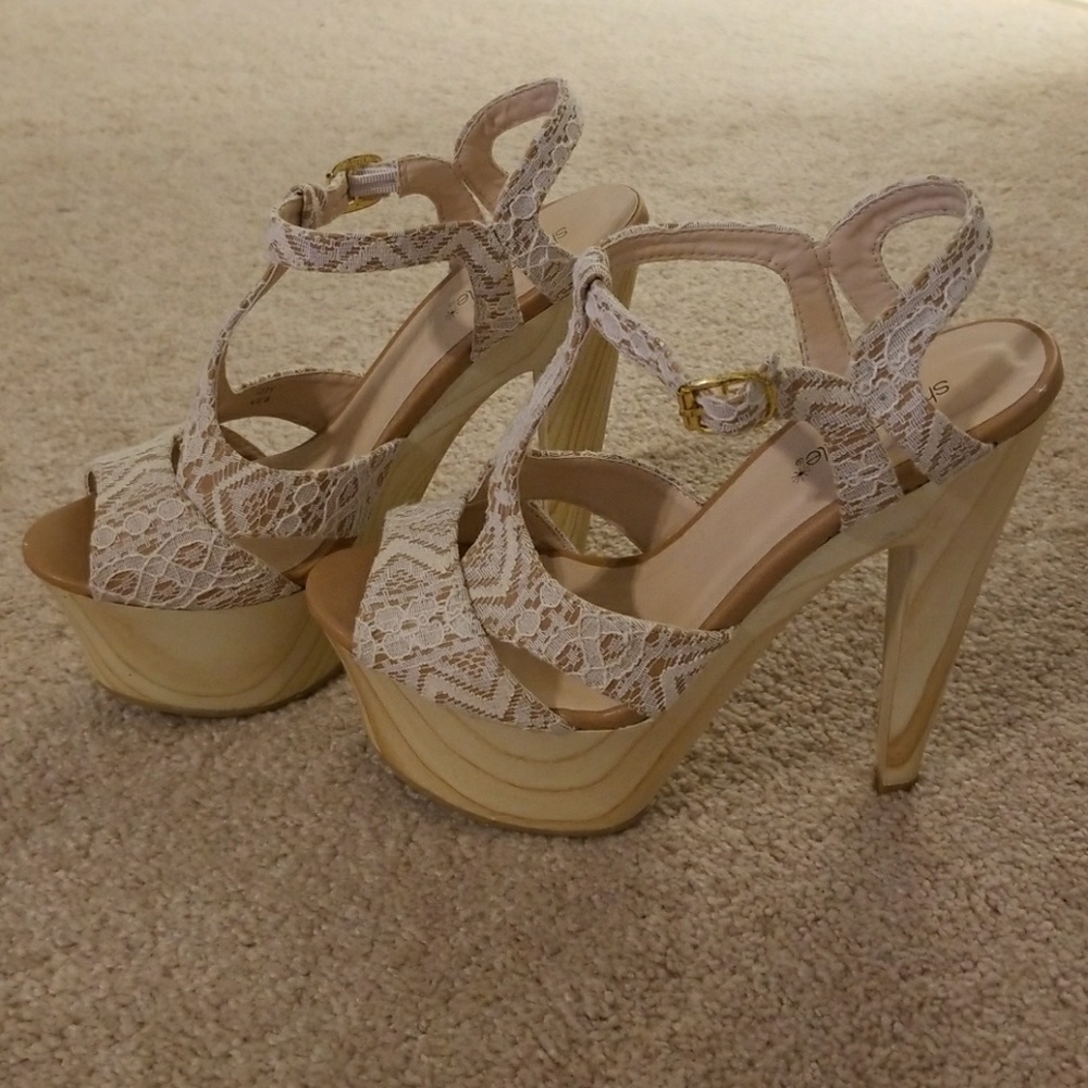 Shoedazzle T strap high heel